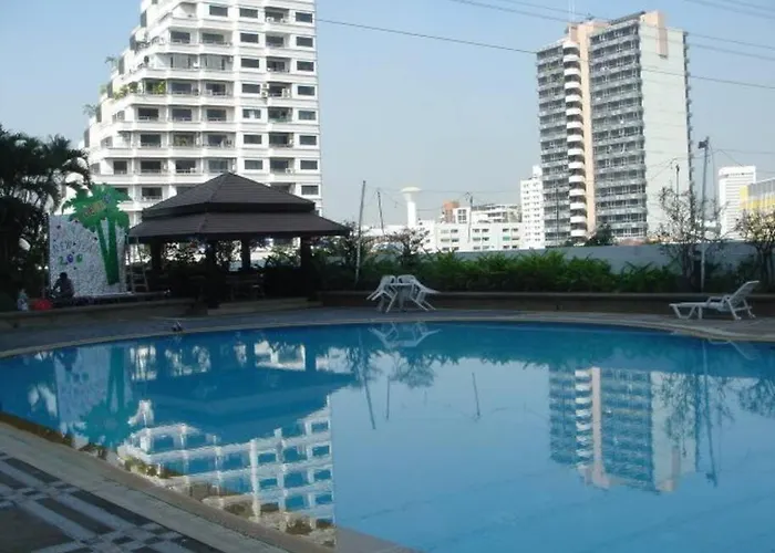 Apartment Stunning 24th Fl Terrace Penthouse! Bangkok